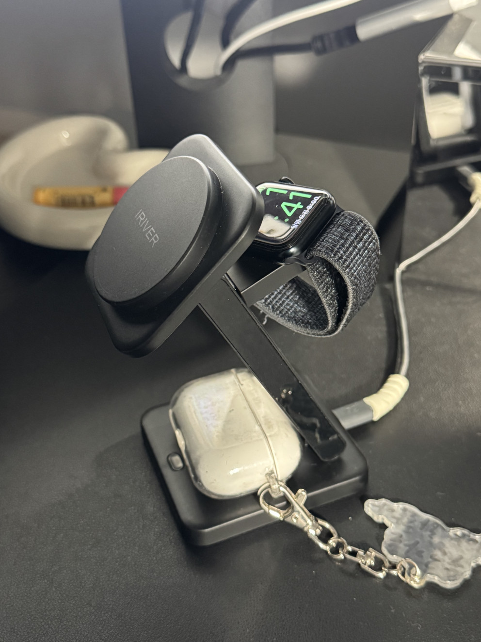 아이리버 트리니 3in1 마그네틱 무선 충전기 리뷰 이미지