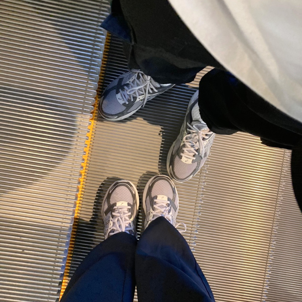 아식스 젤1130 오이스터그레이 리뷰 이미지