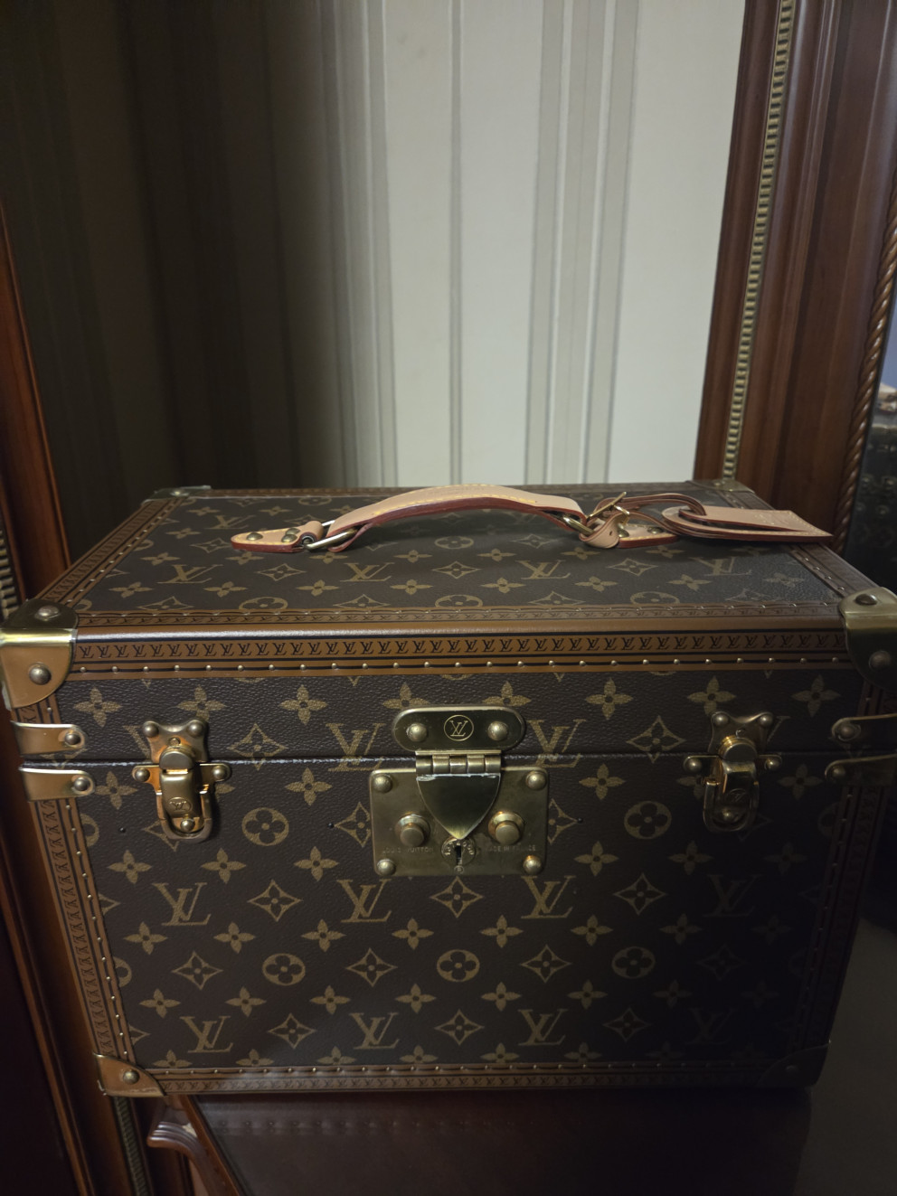 루이비통 코스메틱 트렁크 리뷰 썸네일 이미지