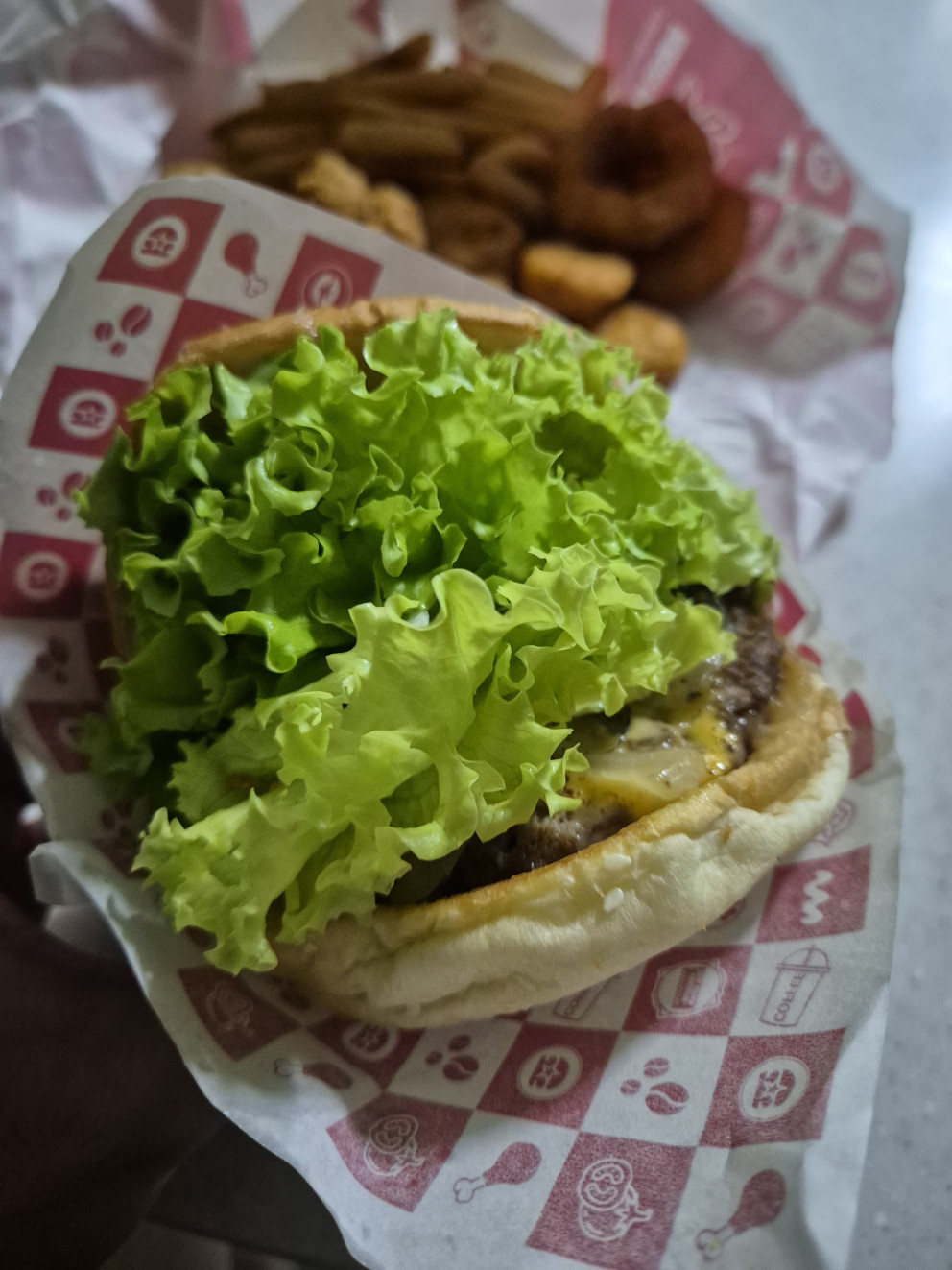 왓더버거 달콤한 왓더버거 세트 리뷰 썸네일 이미지