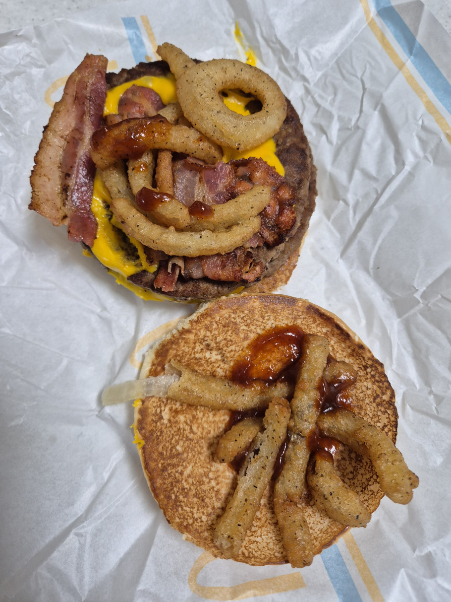 맥도날드 더블 쿼터파운더 치즈 BBQ 베이컨 세트 리뷰 이미지