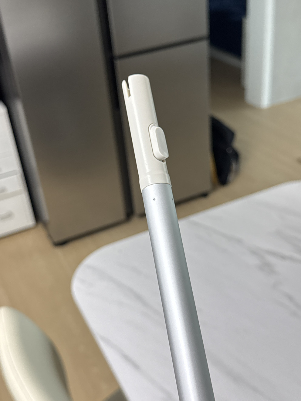 무인양품 헤드를 교체할 수 있는 신축식 폴 리뷰 이미지