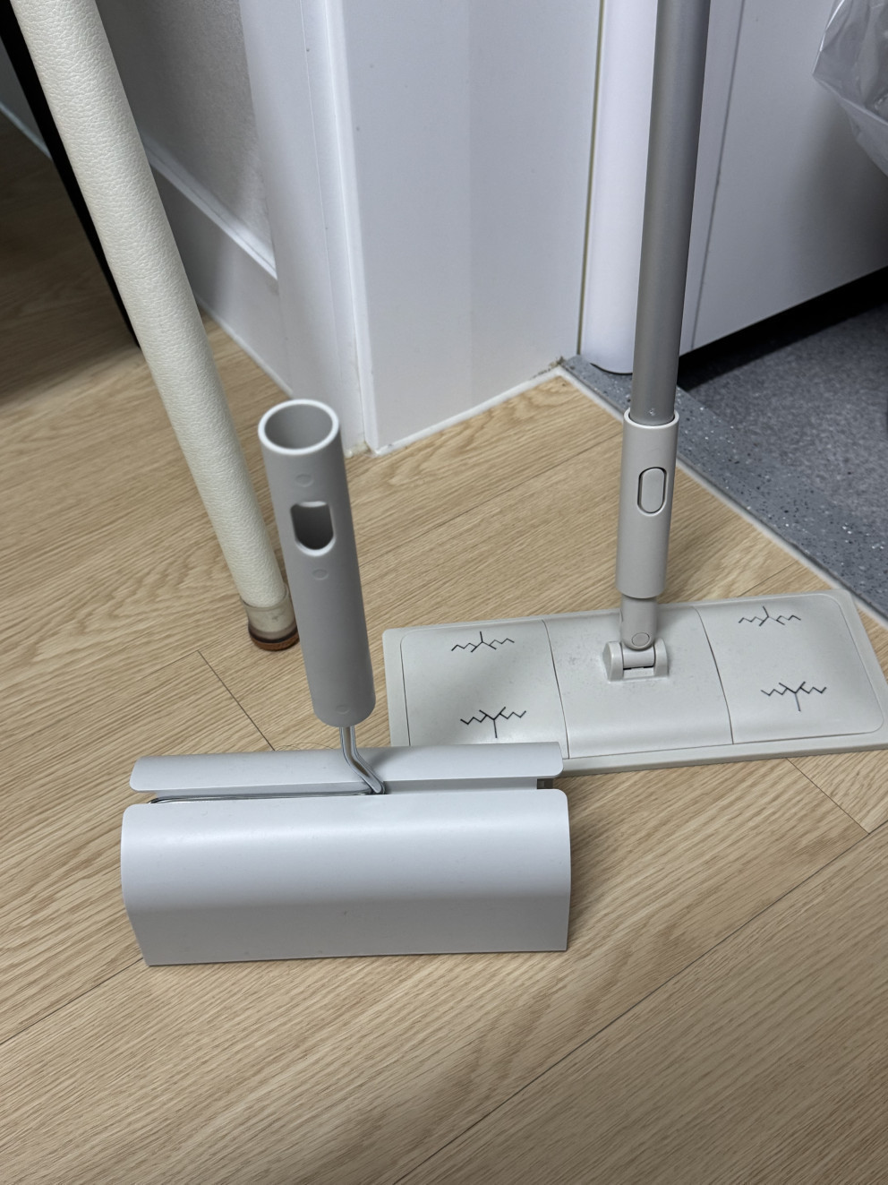 무인양품 청소용품 시스템 카페트 클리너 리뷰 이미지