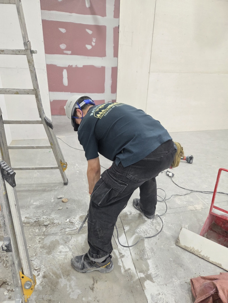 마끼다 햄머드릴 HM0810T 리뷰 이미지