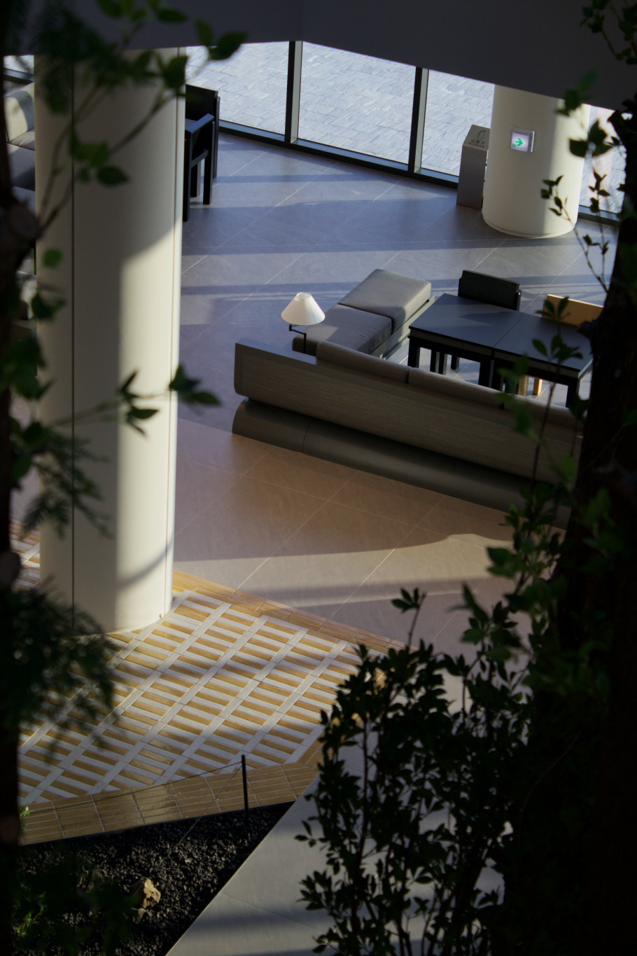 언캐니 리뷰 이미지