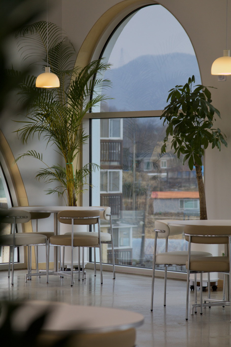 라파밀리아 갤러리 리뷰 이미지